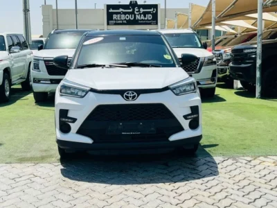 2024 TOYOTA RAIZE G 1.0 Litres V3 Petrol Engine White Black SUV GCC Specs Automatic