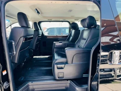 2024 TOYOTA GRANVIA 3.5 Litres V6 Petrol Engine Black Van Premium GCC Specs