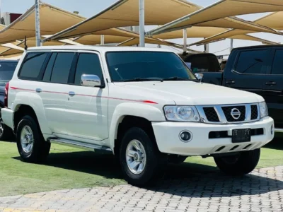 2021 NISSAN PATROL SAFARI 4.8 Litres V6 Petrol Engine White Black SUV GCC Specs