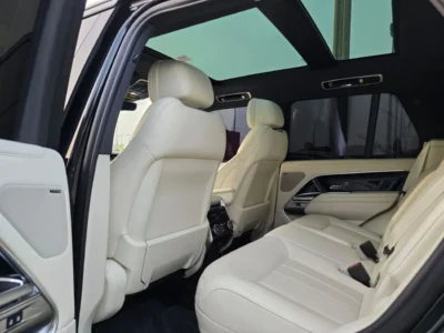2023 Land Rover Range Rover AUTOBIOGRAPHY P530 SE 4.4L 8 Cylinders Black White SUV