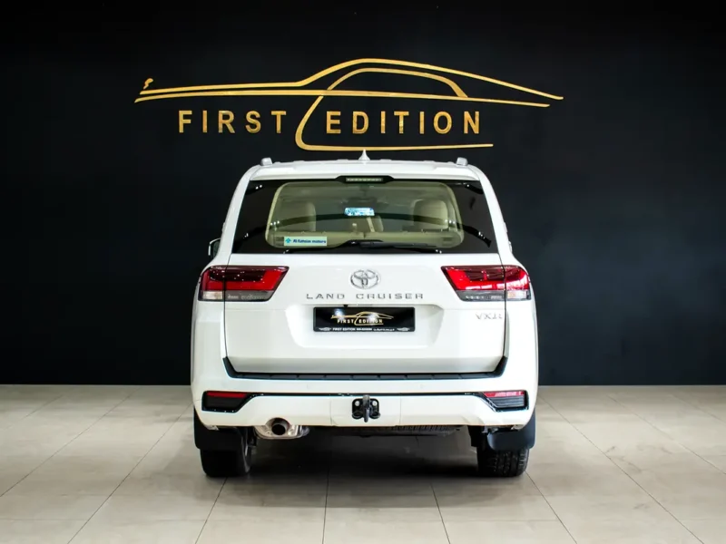 2023 Toyota Land Cruiser GXR 6 Cylinders Petrol Engine White Beige SUV GCC Specs