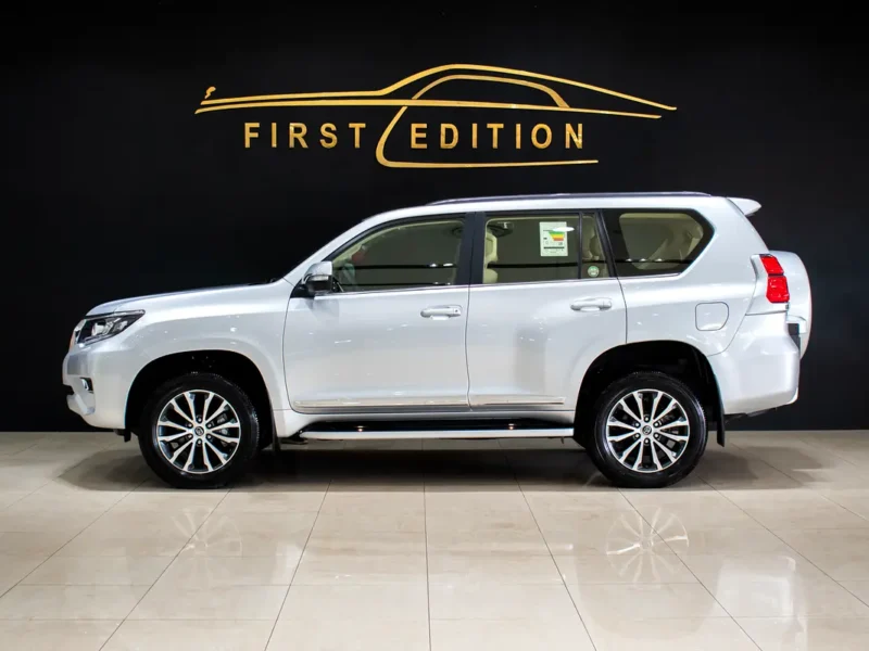 2023 Toyota Prado Limited 6 Cylinders petrol Engine Silver Beige SUV GCC Specs Automatic