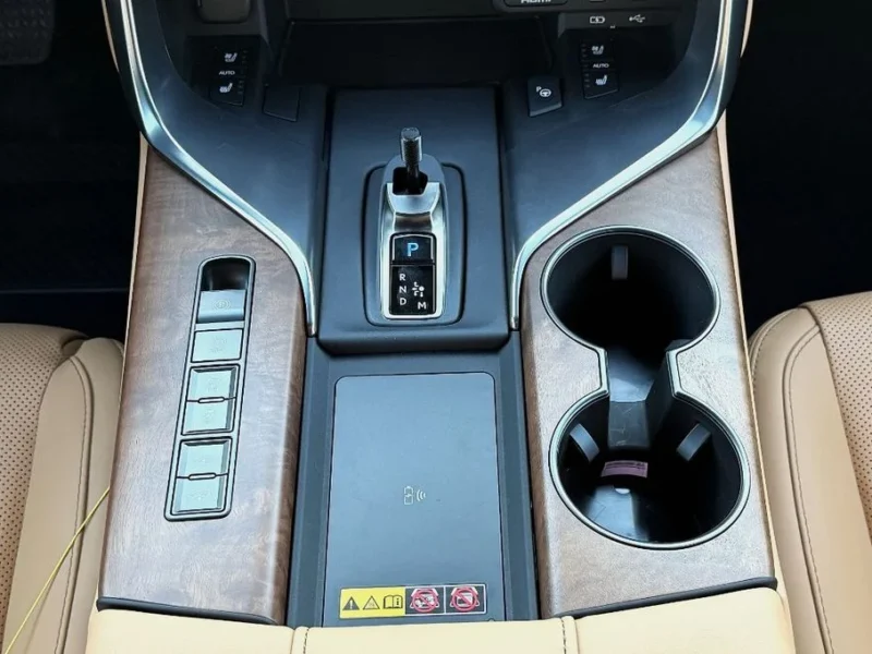 2026 Lexus LX700h SIGNATURE 3.5 Litres V6 Twin-Turbo Hybrid Engine White Beige SUV