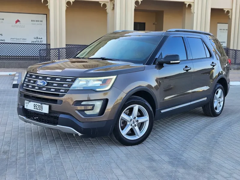 2016 Ford Explorer XLT 6 Cylinders Petrol Engine Brown Beige SUV GCC Specs Automatic