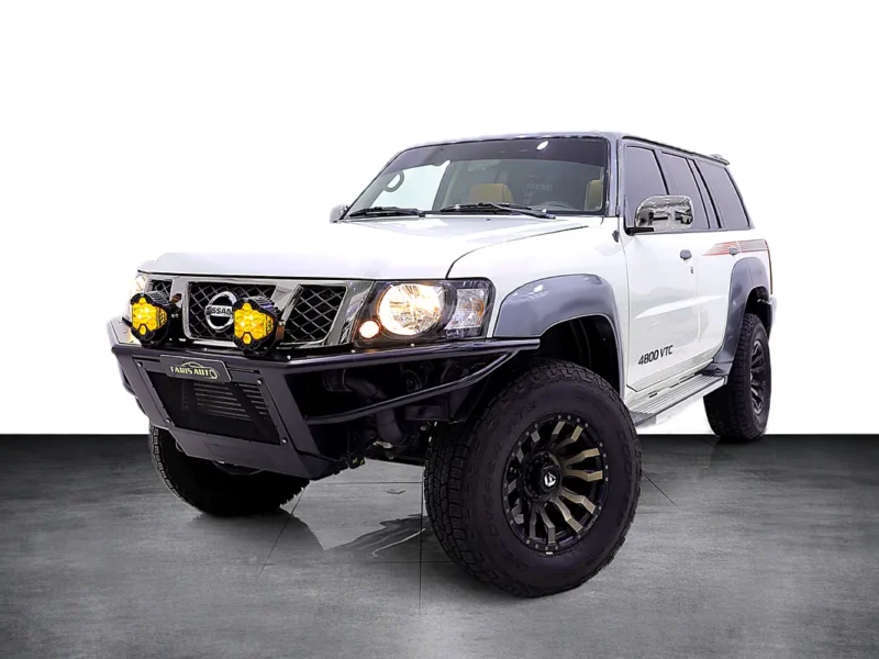 2023 Nissan Patrol Safari Super Safari 6 Cylinders Petrol Engine White Tan SUV GCC Specs