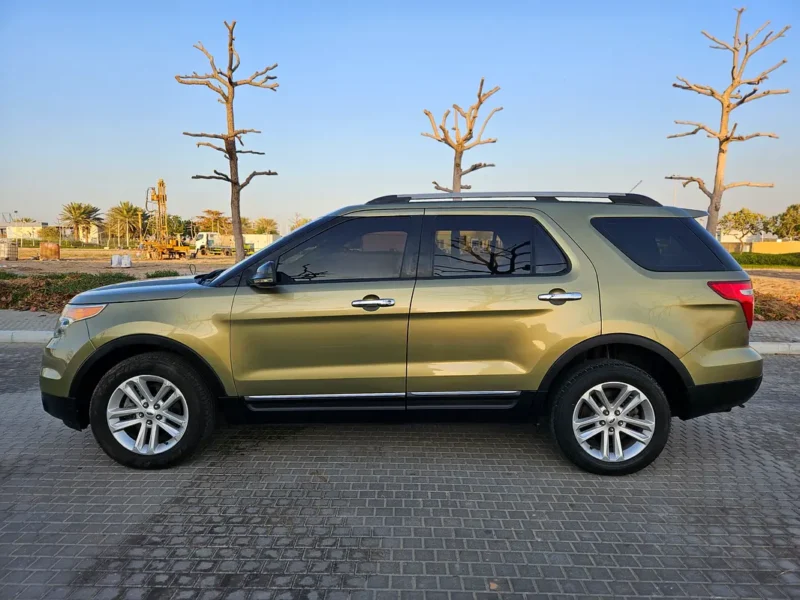 2013 Ford Explorer Base 6 Cylinders Petrol Engine Green Beige SUV GCC Specs Automatic
