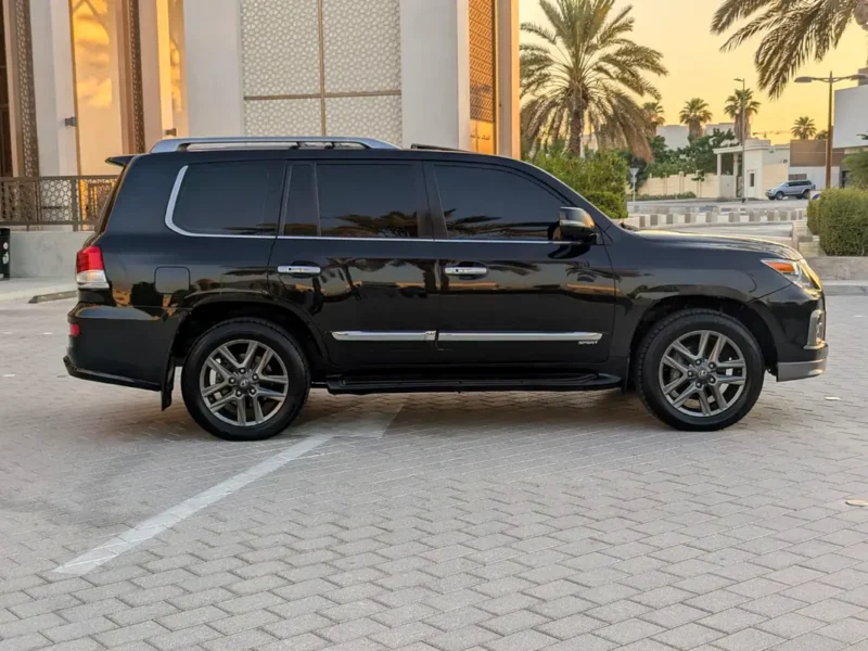 2015 Lexus LX-Series LX 570 Sport 8 Cylinders Petrol Engine Black Brown SUV GCC Specs