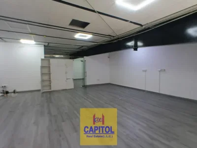 Prime Location Premium Commercial Warehouse with Offices No 20% sublease fees (BK)
