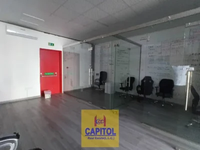 Prime Location Premium Commercial Warehouse with Offices No 20% sublease fees (BK)