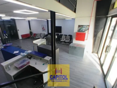 Prime Location Premium Commercial Warehouse with Offices No 20% sublease fees (BK)