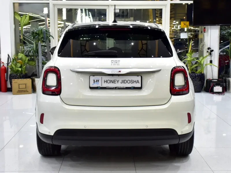 2023 Fiat 500X Lounge 4 Cylinders Petrol Engine White Black SUV GCC Specs Automatic