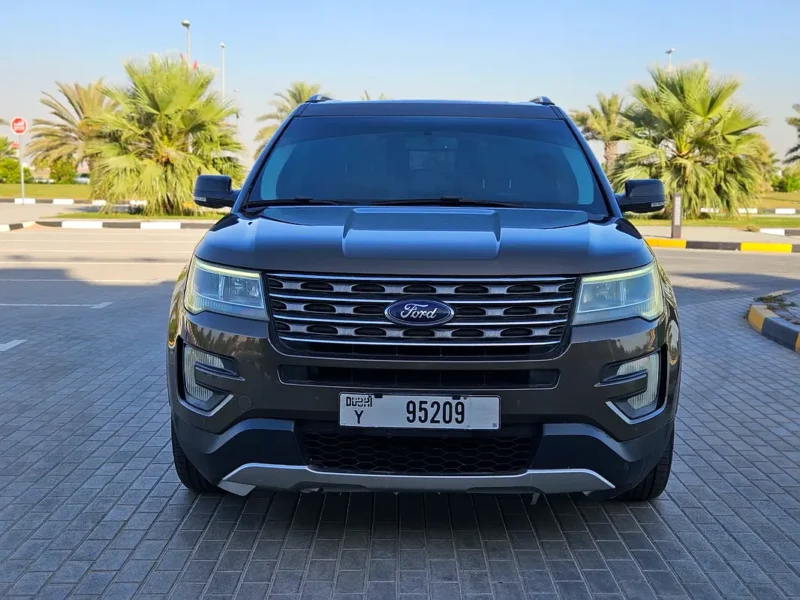2016 Ford Explorer XLT 6 Cylinders Petrol Engine Brown Beige SUV GCC Specs Automatic