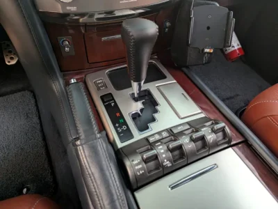 2015 Lexus LX-Series LX 570 Sport 8 Cylinders Petrol Engine Black Brown SUV GCC Specs