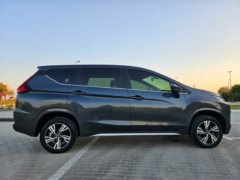 2022 Mitsubishi Xpander GLX 1.5 Litres 4 Cylinders Petrol Engine Grey Beige SUV GCC Specs