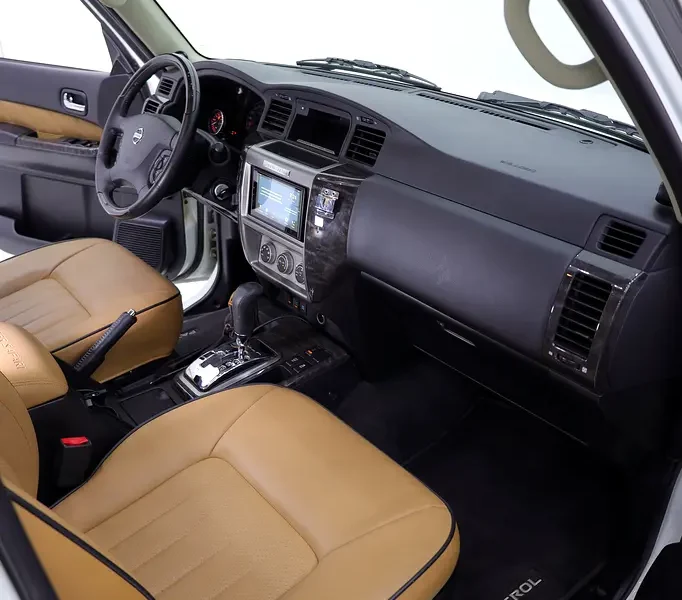 2023 Nissan Patrol Safari Super Safari 6 Cylinders Petrol Engine White Tan SUV GCC Specs