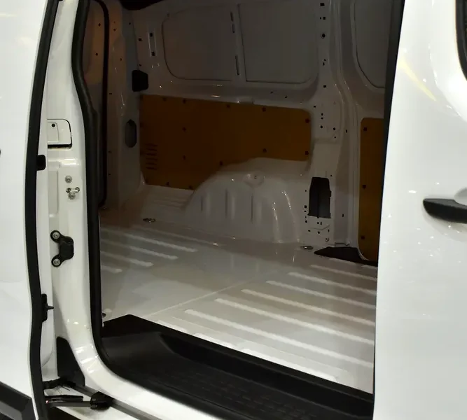 2025 Fiat Scudo Panel Van 4 Cylinders Engine White Black Van GCC Specifications