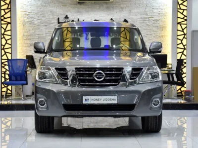 2018 Nissan Patrol SE Titanium 8 Cylinders Petrol Engine Grey Beige SUV GCC Specs