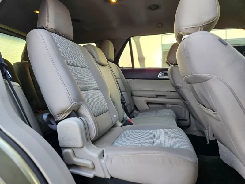 2013 Ford Explorer Base 6 Cylinders Petrol Engine Green Beige SUV GCC Specs Automatic