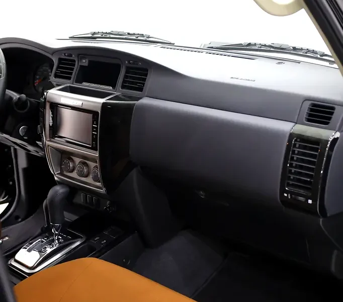 2022 Nissan Patrol Safari Super Safari 6 Cylinders Petrol Engine Black Tan SUV GCC Specs