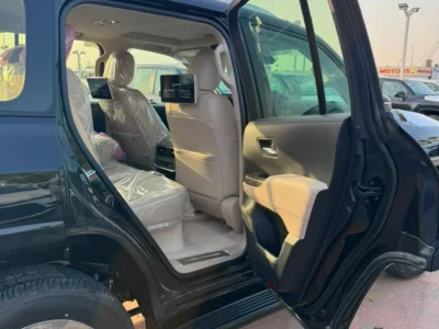 2026 Toyota Land Cruiser GXR 3.5 Litres 6 Cylinders Petrol Engine Black Beige SUV GCC Specs