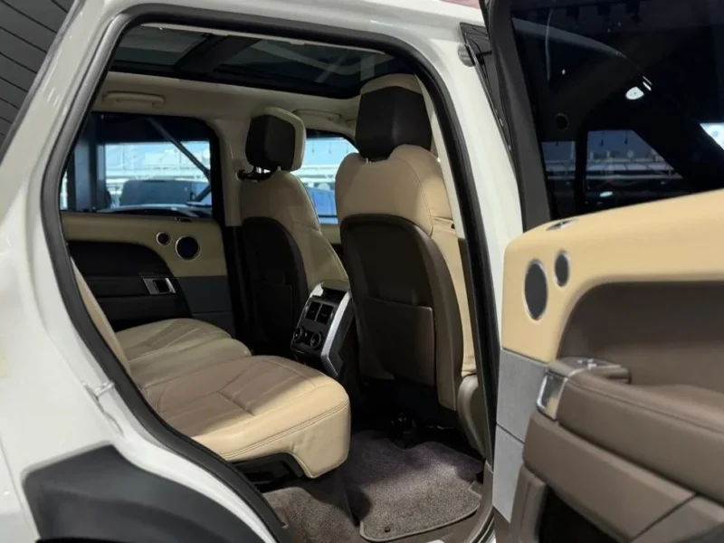 2020 Land Rover Range Rover Sport HSE DYNAMIC HSE 3.0L 6 Cylinders White Beige SUV