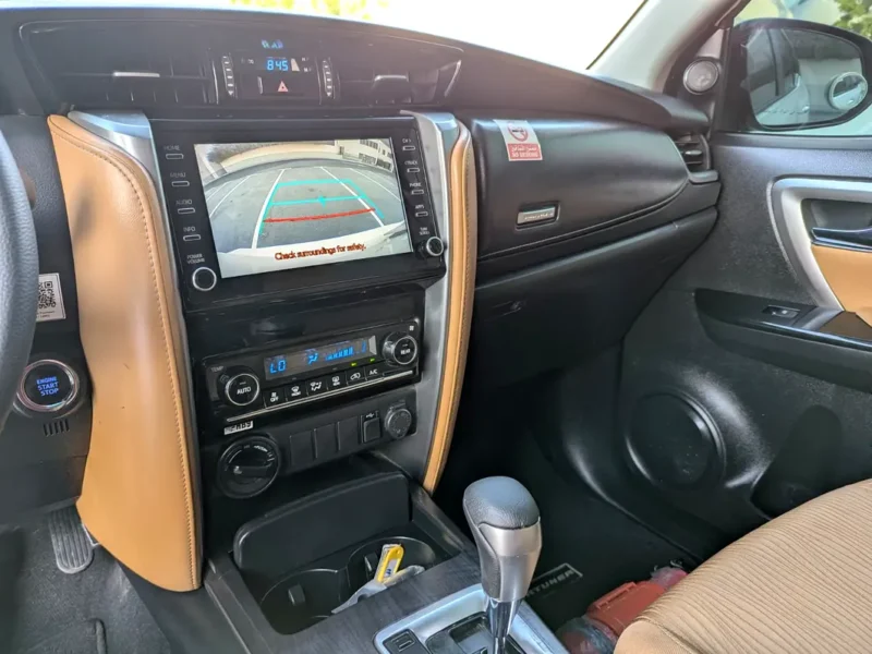 2021 Toyota Fortuner GXR 4.0 Litres V6 Petrol Engine White Beige SUV GCC Specs