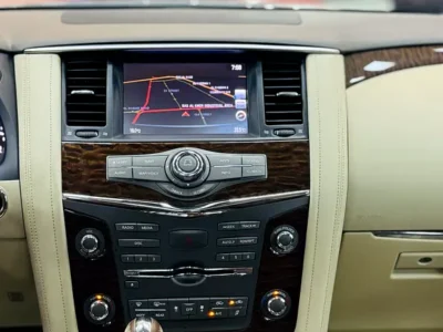 2019 Nissan Patrol SE Titanium 4.0Litres V6 Petrol Engine Silver Beige SUV GCC Specs