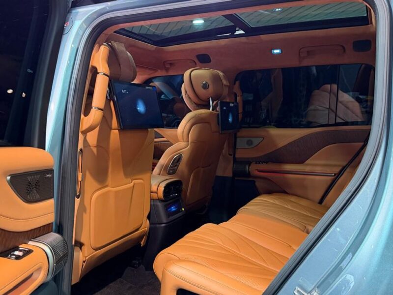 2023 YangWang U8 Premium Edition 2.0L 4 Cylinders EREV Green Brown SUV Chinese Specs