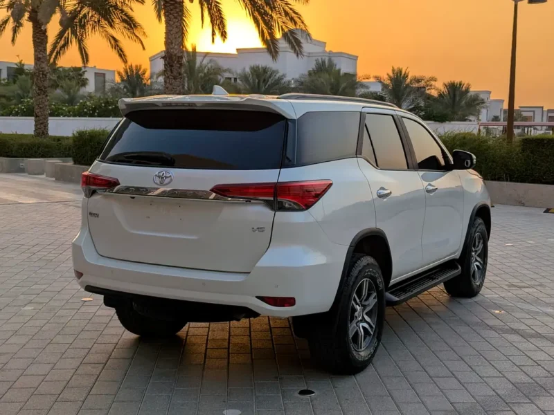 2021 Toyota Fortuner GXR 4.0 Litres V6 Petrol Engine White Beige SUV GCC Specs