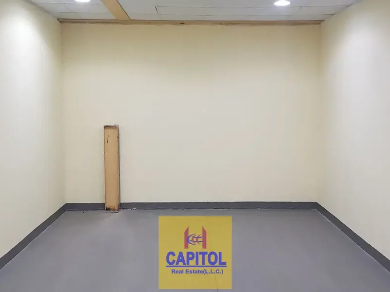 270 sqft with High Ceiling Warehouse Available Ready to Move In