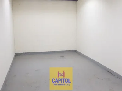270 sqft with High Ceiling Warehouse Available Ready to Move In