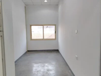 Ground Floor Low Budget Warehouse Ready to Move