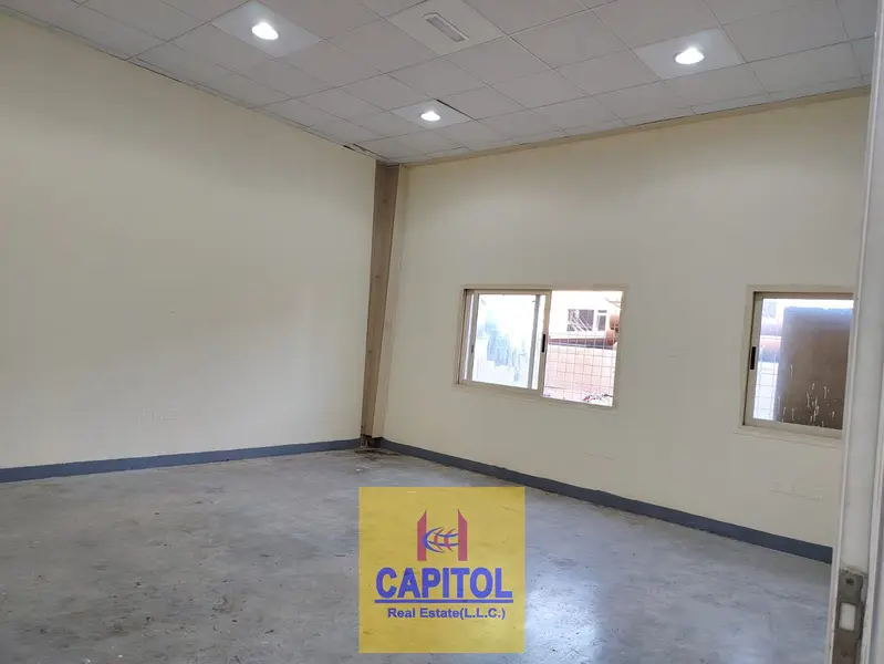 WAREHOUSE AVAILABLE FOR RENT ON GROUND FLOOR