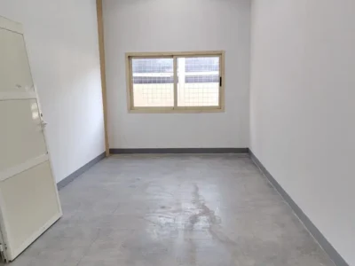 WAREHOUSE AVAILABLE FOR RENT ON GROUND FLOOR