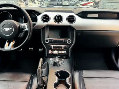 2017 Ford Mustang GT 8 Cylinders Petrol Engine White Black Coupe GCC Specs Manual