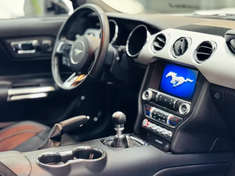 2017 Ford Mustang GT 8 Cylinders Petrol Engine White Black Coupe GCC Specs Manual