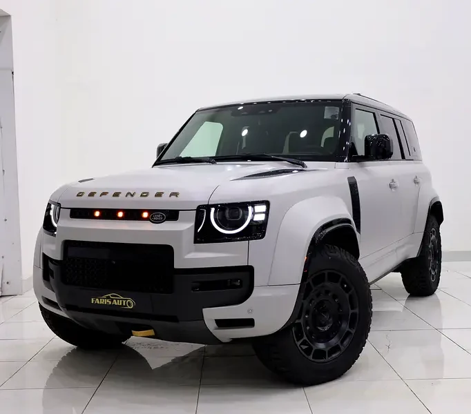2026 Land Rover Defender 110 OCTA P635 4.4L 8 Cylinders Petrol Engine White Black SUV