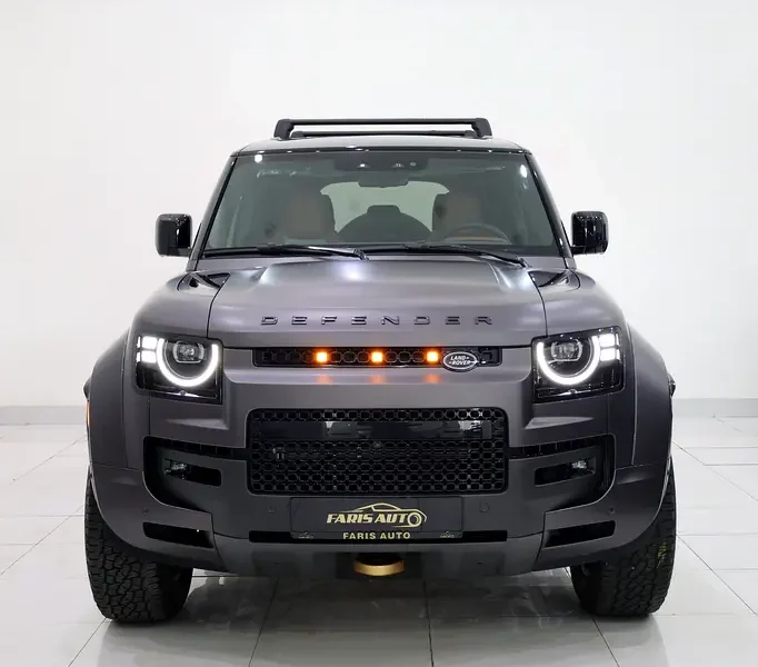 2026 Land Rover Defender 110 OCTA P635 4.4L 8 Cylinders Petrol Engine Grey Tan SUV