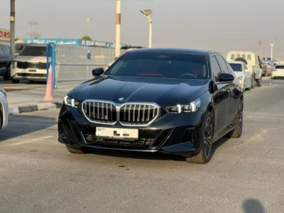 2026 BMW 525I 4 Cylinders Petrol Engine Blue Red Sedan Automatic Chinese Specs