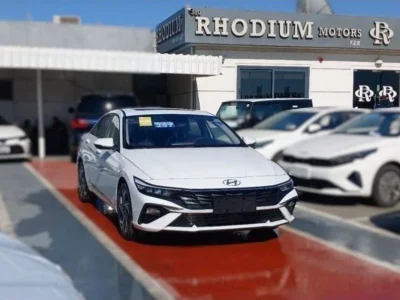 2025 Hyundai Elantra COMFORT 1.5 Litres 4 Cylinders Petrol Engine White Grey Sedan