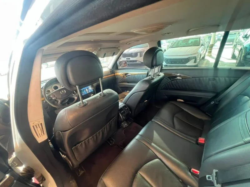 2008 Mercedes-Benz E 350 4MATIC 3.5 Litres V6 Petrol Engine Silver Black Hatchback
