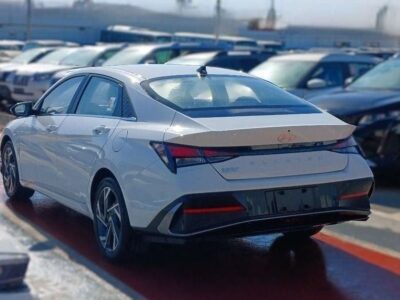 2025 Hyundai Elantra COMFORT 1.5 Litres 4 Cylinders Petrol Engine White Grey Sedan