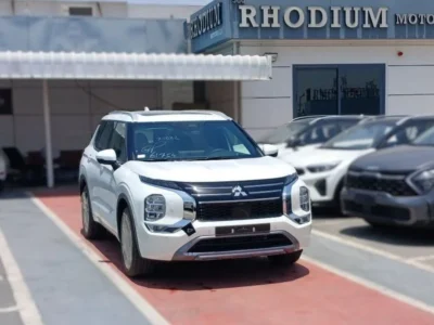 2026 Mitsubishi Outlander PREMIUM LAUNCH EDITION P Line 2.5L 4 Cylinders White Burgundy SUV