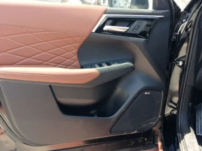 2026 Mitsubishi Outlander PREMIUM LAUNCH EDITION P Line 2.5L 4 Cylinders Black Red SUV