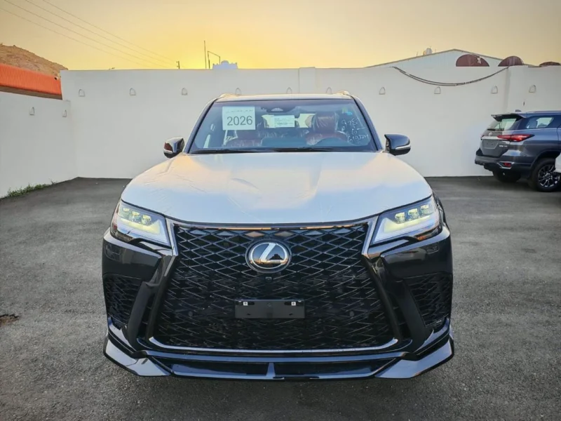 2026 Lexus LX600 SIGNATURE Fsport 3.5L 6 Cylinders Petrol Engine Black Red SUV GCC