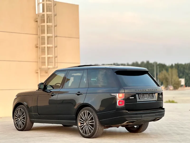 2014 Land Rover Range Rover Vogue 8 Cylinders Petrol Engine Black Beige SUV GCC Specs