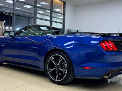 2017 Ford Mustang GT California Special Blue-Black Coupe GCC Specs Automatic