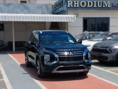 2026 Mitsubishi Outlander PREMIUM LAUNCH EDITION P Line 2.5L 4 Cylinders Black Red SUV