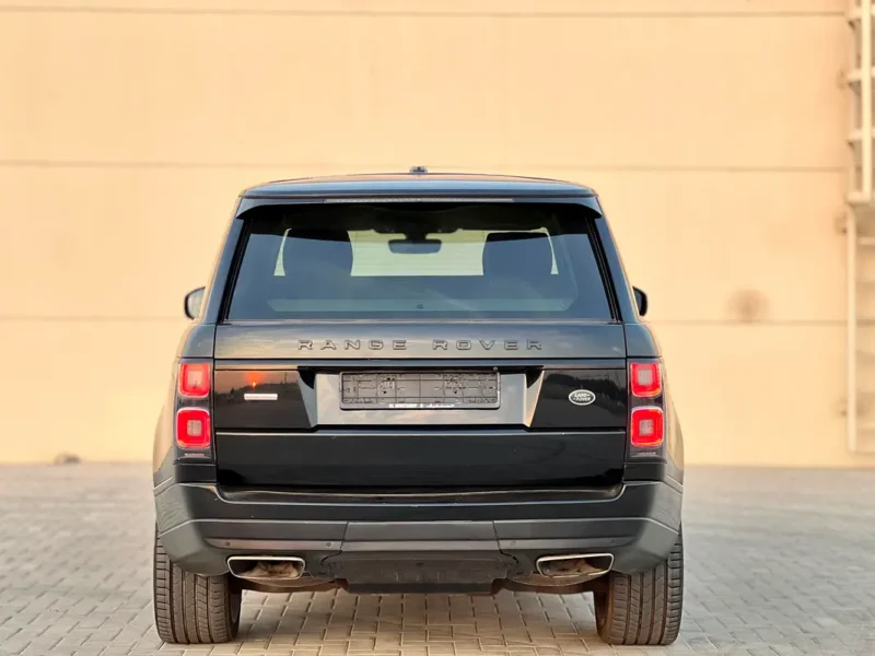 2014 Land Rover Range Rover Vogue 8 Cylinders Petrol Engine Black Beige SUV GCC Specs