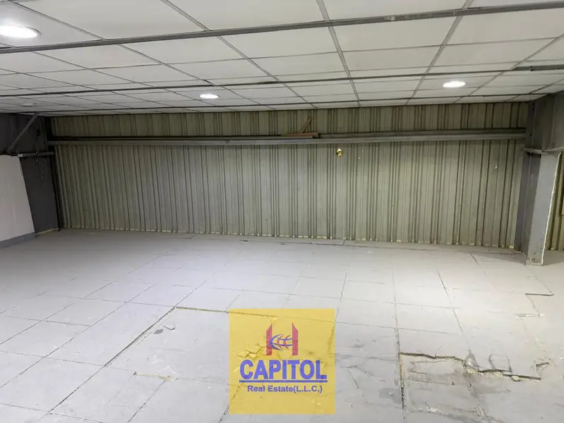SPACIOUS AND RELIABLE STORAGE UNIT ON MEZZANINE FLOOR IDEAL FOR VARIOUS STORAGE PURPOSES